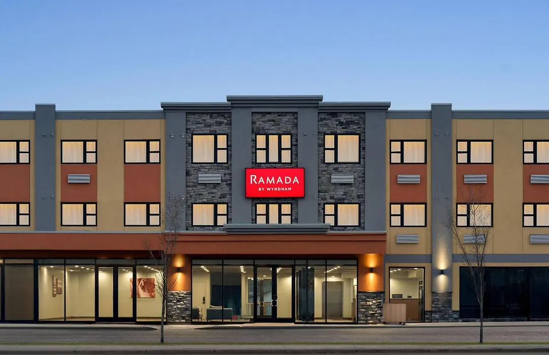 Ramada By Wyndham West Edmonton Hotel & Suites-1