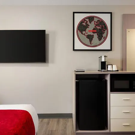 Ramada By Wyndham West Edmonton Hotel & Suites-2
