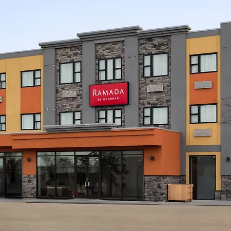 Ramada By Wyndham West Edmonton Hotel & Suites-3